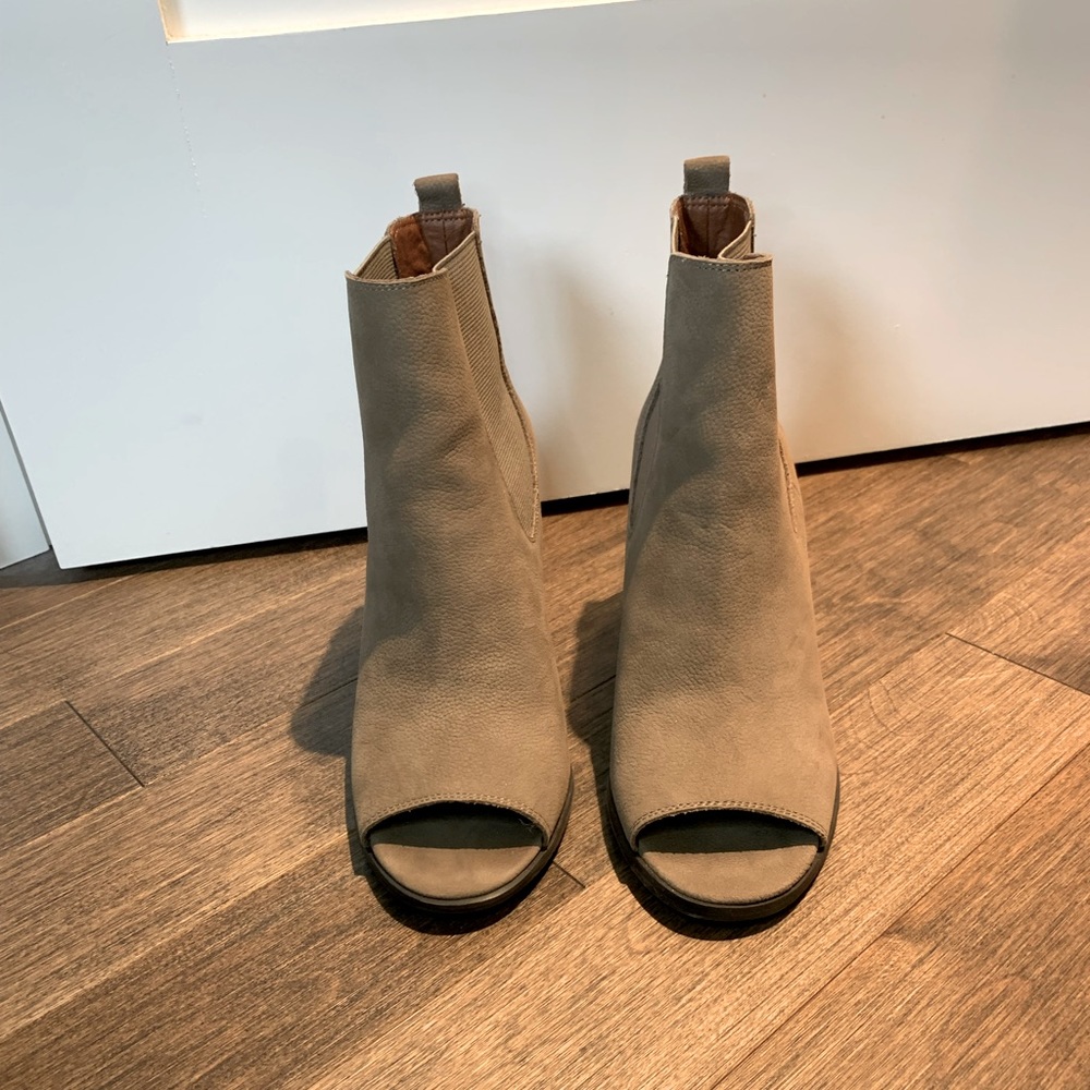 Lucky Brand opened toed booties
